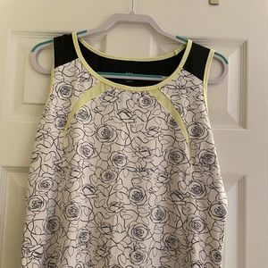 Women’s Tail Tennis Top